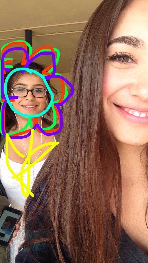 the happiest birthday to my gorgeous bestfriend(gorilla) whom I love with all my heart😊☺️💗❤️❤️🎉🐒 @leilaanna_