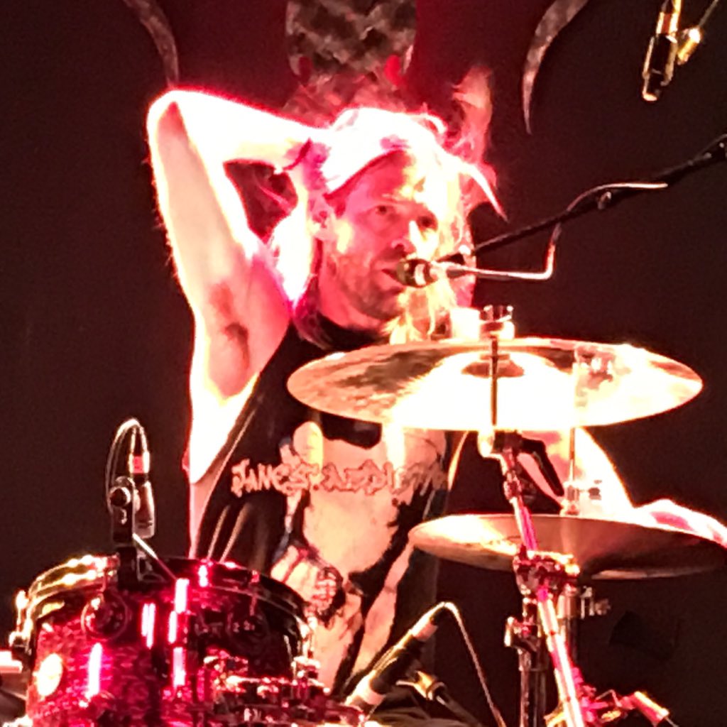 plantpowerrocks's tweet photo. In Vegas with #kickupthe80s to see @Chevy_Metal for drummer Martin's bachelor party! https://t.co/EznJ7jmoG5
