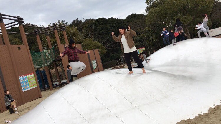 saaaile's tweet photo. 遊び始めパンパンやったのに帰り際空気抜けてきた😰原因絶対私たち…😨ww https://t.co/mbE7IlKY9f