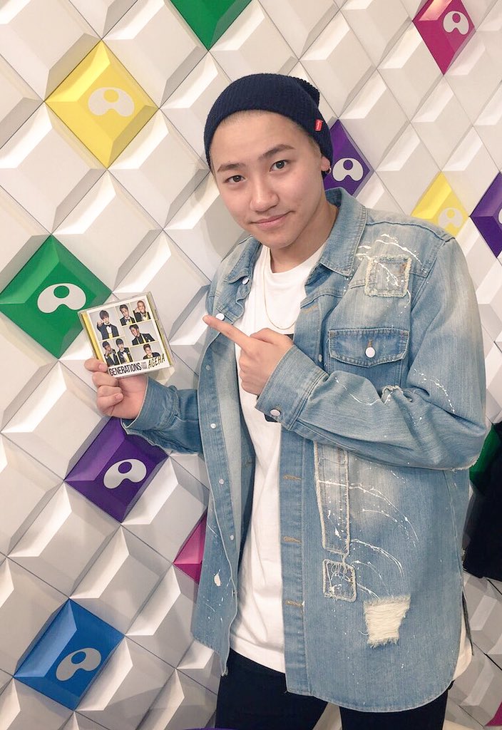 generationsfext's tweet photo. 皆さん、「AGEHA」は手にとって頂けましたか？
CDショップの購入特典では僕達のポスターも付いて来ますので、是非ともゲットして下さい😎😎

https://t.co/8bSUaF2zvV

HAYATO https://t.co/wvaEMSvIqB