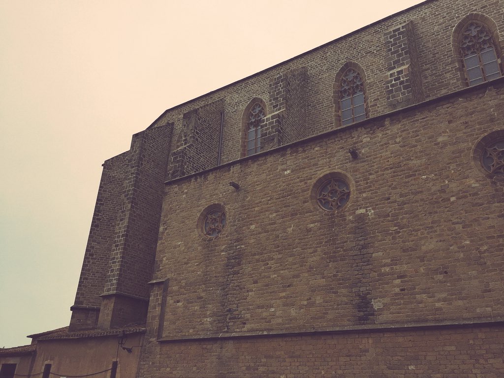 MPedralbesBCN's tweet photo. Veniu al #MPedralbes avui diumenge i descobrireu l'#art #gòtic en el seu esplendor. #Barcelona #història https://t.co/RsuacDFopy
