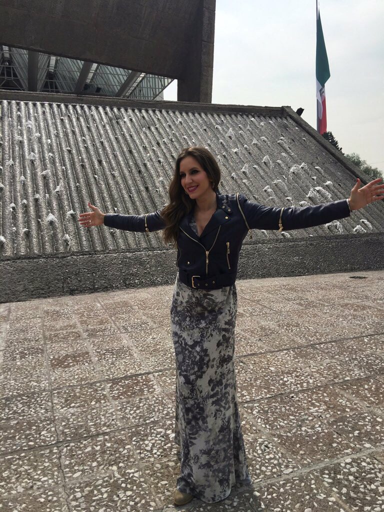 MariaToledoFCO's tweet photo. Nuestra @MariaToledoMT se encuentra en México desde donde manda recuerdos a sus seguidores españoles https://t.co/GwwKCaaQuO