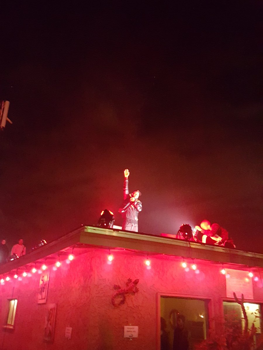 Miguel's tweet photo. .@torylanez popping off at the #wildheartmotel https://t.co/7Il2wcRWVw