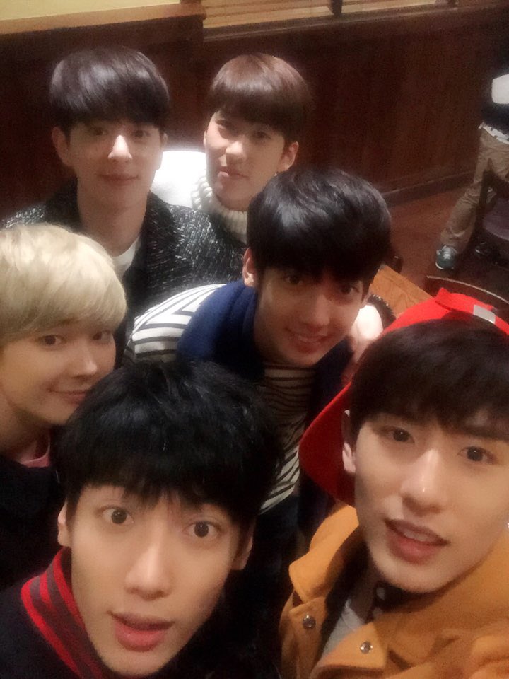 MW_950731's tweet photo. 어제의 #보이프렌드 #빨강모자 https://t.co/Rh4QYU6mwu