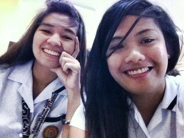 CEExteen's tweet photo. Ce lab office 👷 with @ImTrinaSrrn 💪🙊😻 #Withoutbraces https://t.co/2daIvHBYLy