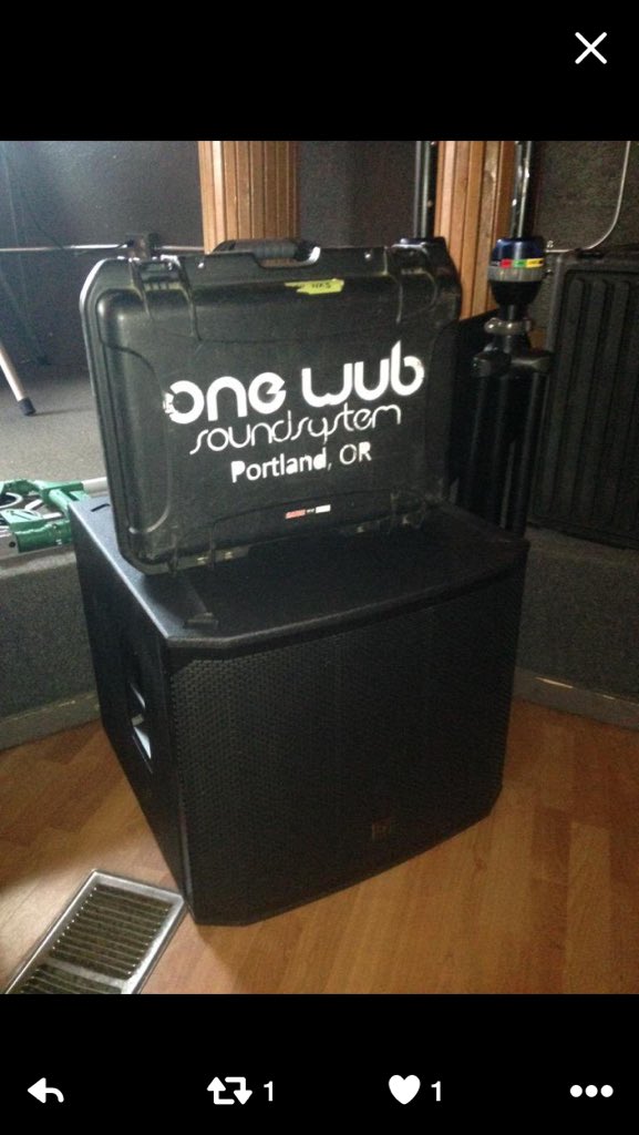 RosebarPortland's tweet photo. With sounds provided by #onewub @ihaveheartburn https://t.co/zen7ojEkJl