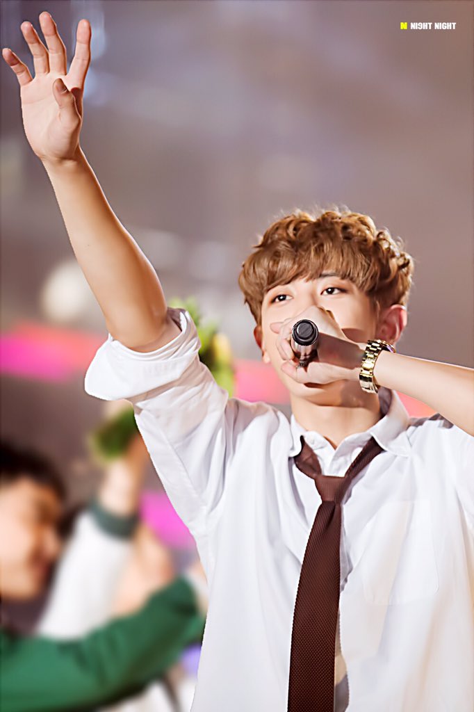 pcy__handbot's tweet photo. #박찬열_손_전력 https://t.co/ba1wGxn1T0