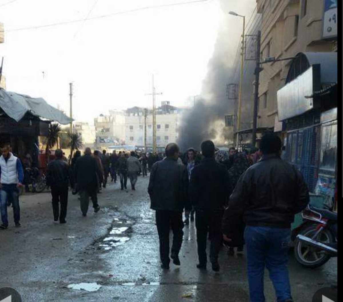 SyriawatanNews's tweet photo. #عاجل  #دمشق  :الصور الاولية للتفجير الارهابي الذي ضرب منطقة السيدة زينب (ع). https://t.co/Jm9a3YkjrW