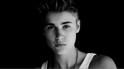 BieeeeeeebsPics's tweet photo. 2013 🔥😏 https://t.co/AyLsdqLVY4