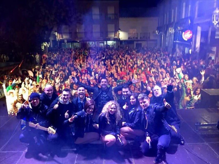 JennyBrujilla's tweet photo. #sabadoansiosos Ya hemos comenzado, porque nuestro carnaval es inigualable en todos los sentidos #CarnavalRTVCM https://t.co/yWgmhkBlSZ