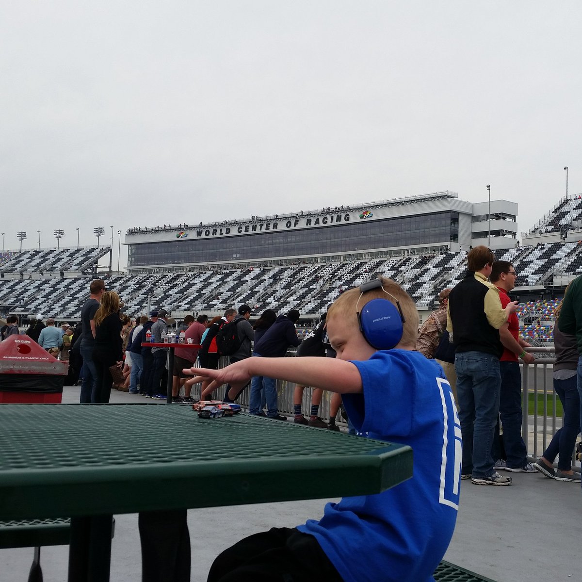 Hockey_NF_Mom's tweet photo. Racing during @Rolex24Hours . :) #EndNF #Rolex24 #IMSA #EmbeddedFans https://t.co/6ooCdKTzWZ