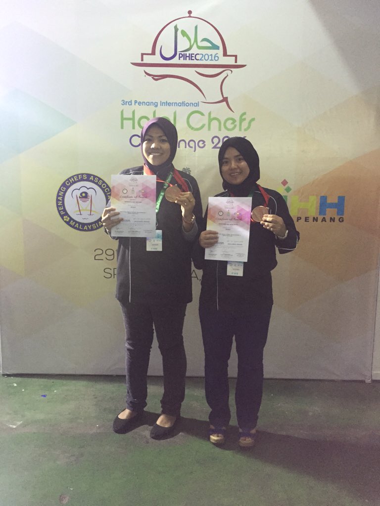 saymimi's tweet photo. 1st try..alhamdulillah😍 #pihec2016 https://t.co/yfFkwbqqq1