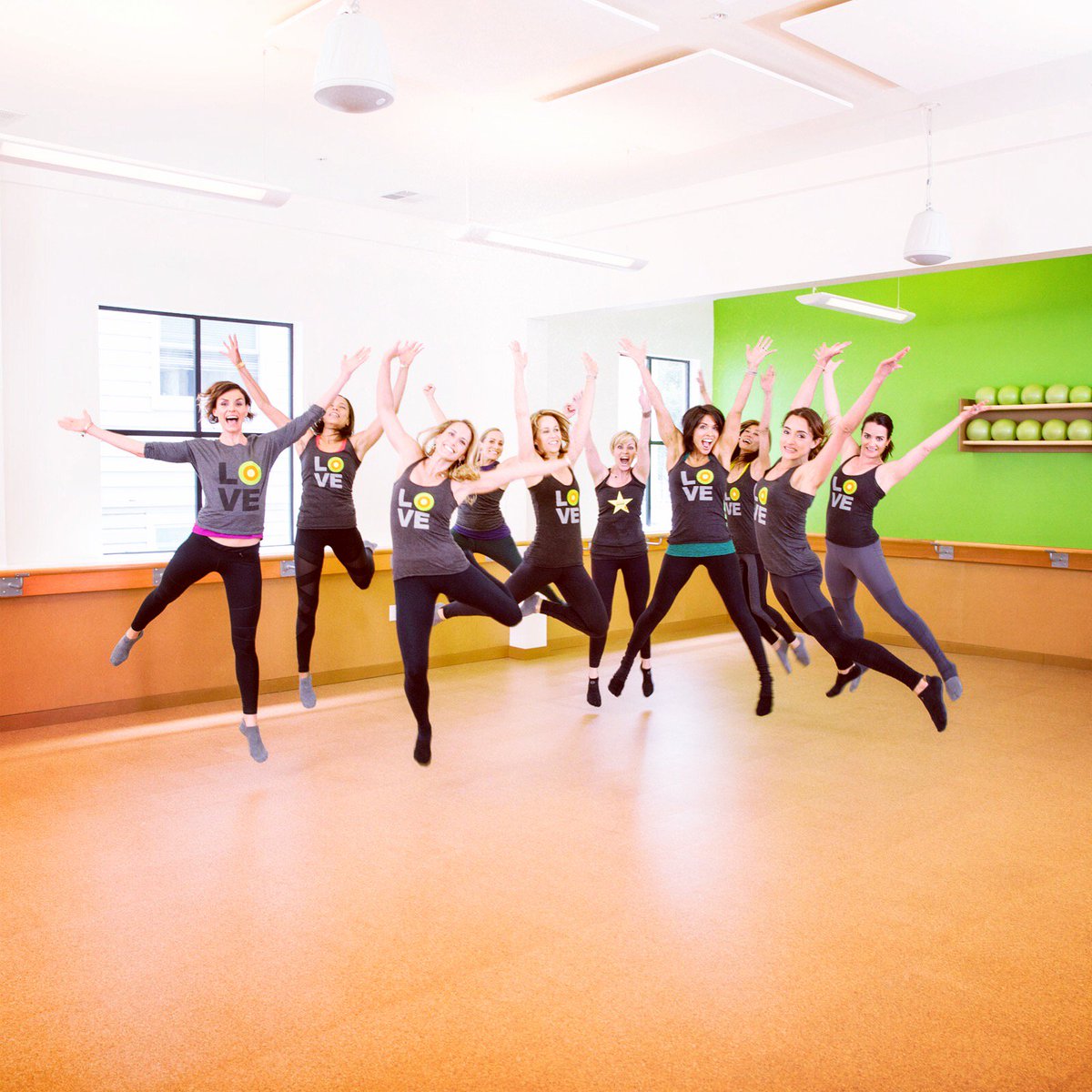 thedaileymethod's tweet image. Show yourself some love this month by writing down 3 things you really like about yourself #daileychallenge