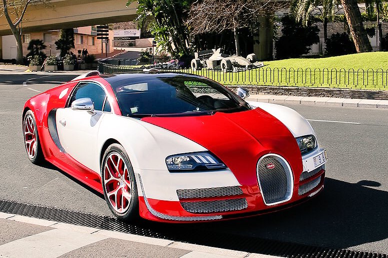 carsandhouses's tweet photo. Red and White https://t.co/hsSqhVcxKE