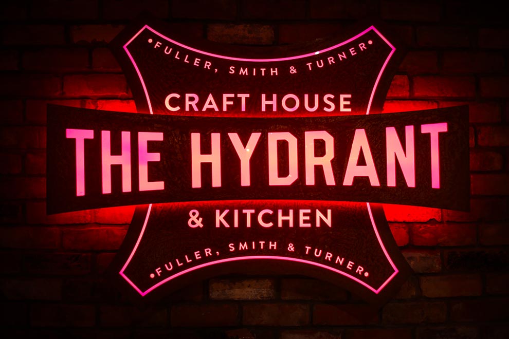 The interior of <a href="/FullersBrewery/">Fuller's Brewery</a> pub <a href="/TheHydrantLdn/">The Hydrant</a> is featured on Beer Lens - beerlens.com