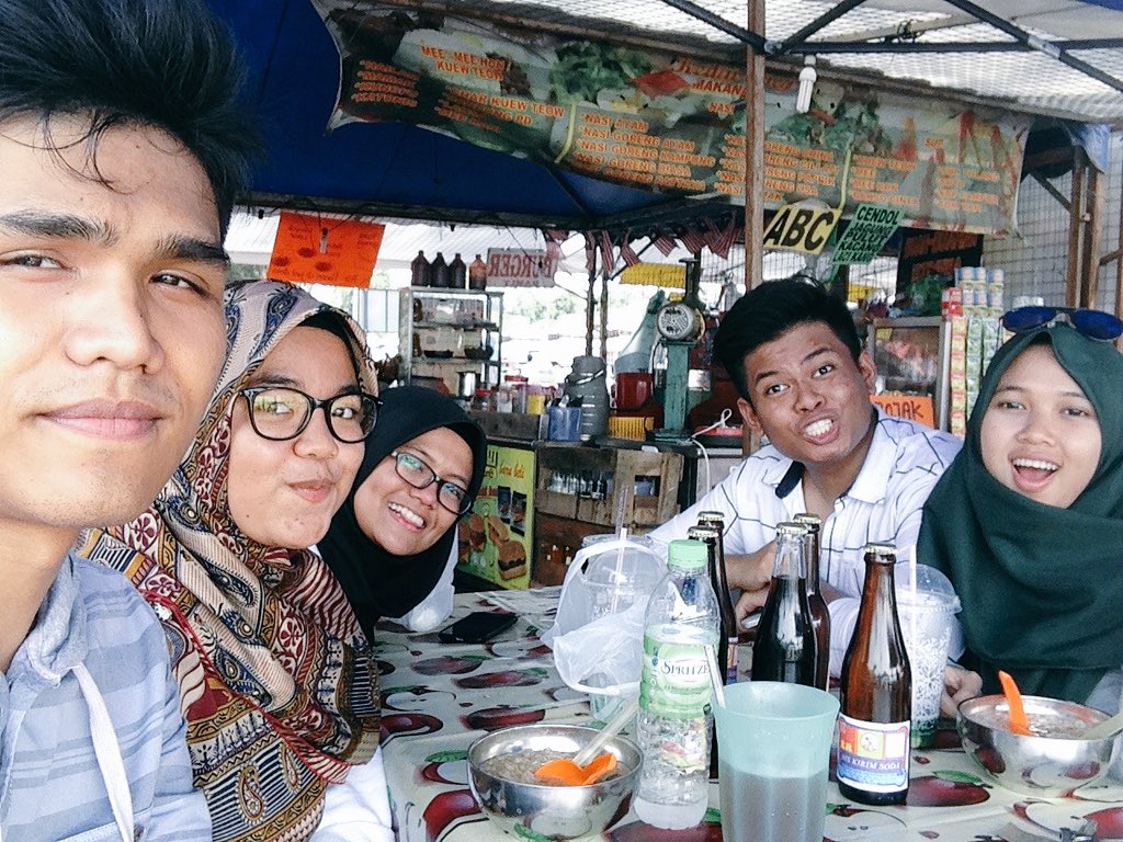 mimieazizann's tweet photo. Thank you for today 💅🔥❤️ hahahaha tak sia sia mendaki gunung 😌 #cookids https://t.co/hf8JLsQ7N7
