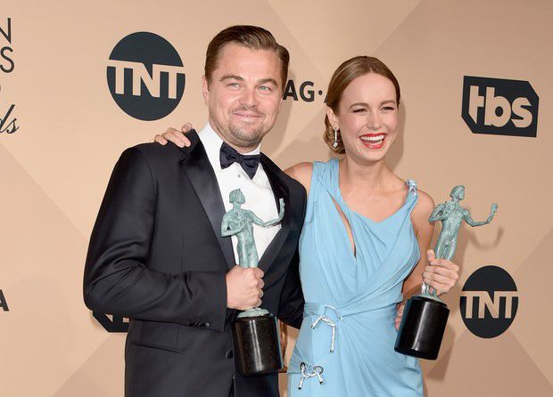 cinemas_world's tweet photo. #LeonardoDiCaprio #BrieLarson #screenactorguildawards #sagawards #SAGAwards2016 https://t.co/cWJhUs7WrB