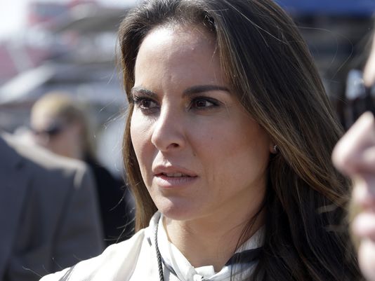 Latina's tweet photo. ICYMI: #KateDelCastillo opens up about having no idea about the #rolllingStone interview.
https://t.co/heoufsO9bx https://t.co/RbcsnLsOLH