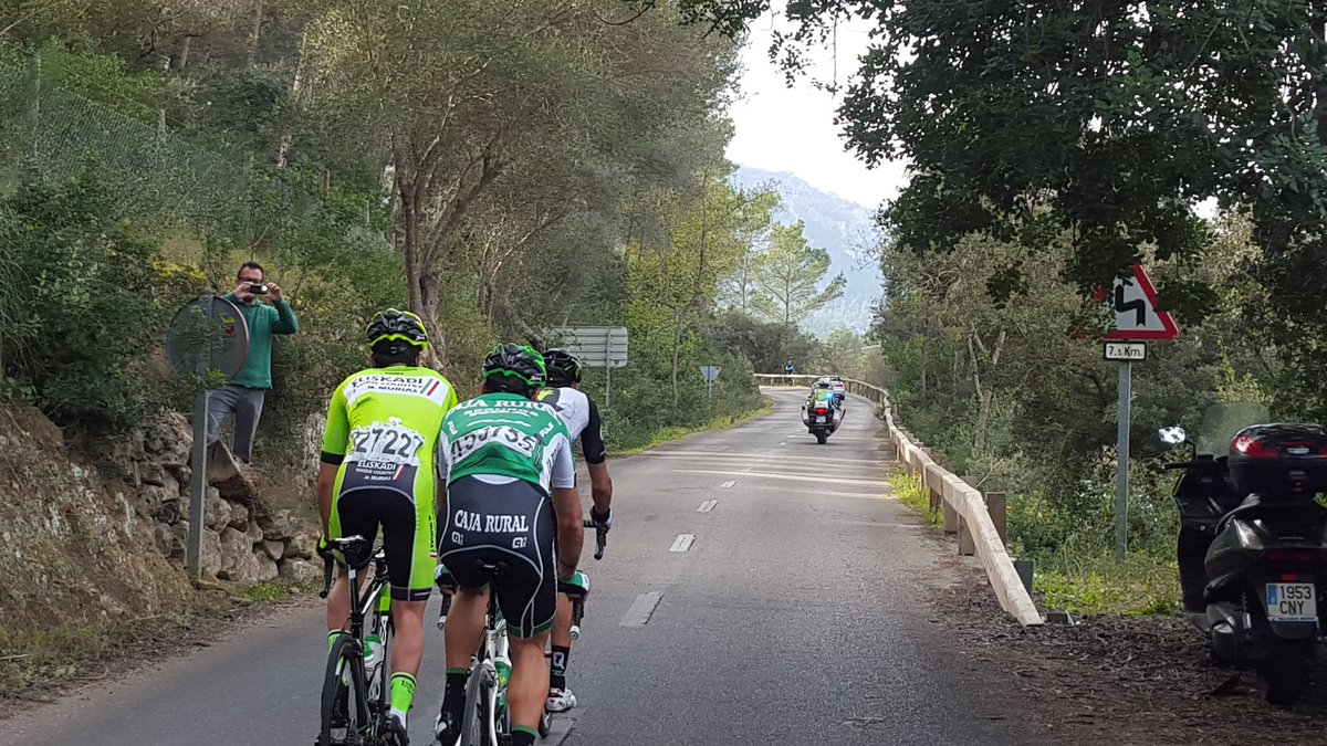CyclingFriendly's tweet photo. Empieza el puerto para @LluisMasBonet @OmarFraile y @ImanolEstevez !
#Colldestords
#ChallengeMallorca https://t.co/GaKPeVJLtW