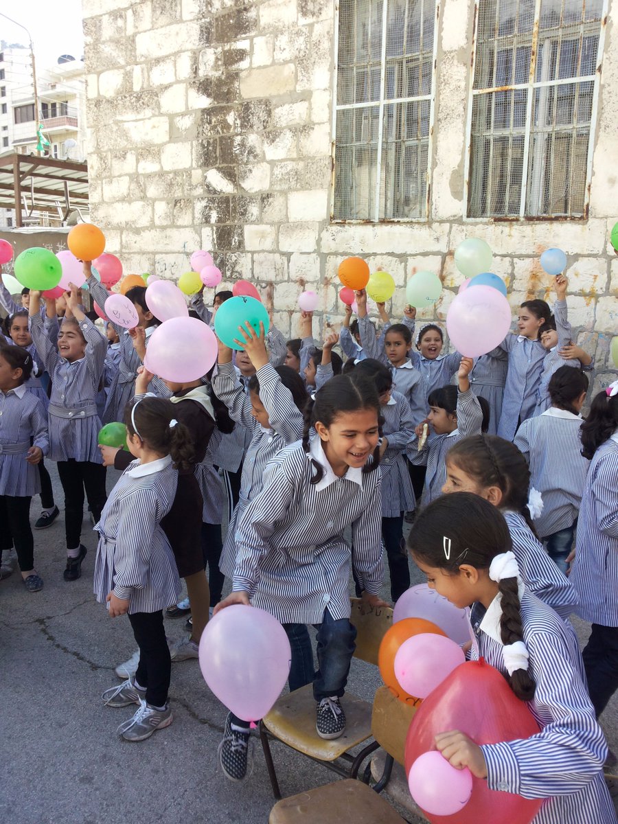 fidaqa1's tweet photo. when students feel happy......... https://t.co/5ACfzbEoyv
