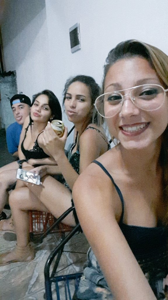 IsaIsabellaleal's tweet photo. Eu simplesmente adoro vocês, seus chapados kkk ♡♡ https://t.co/EZfmxbDyxD