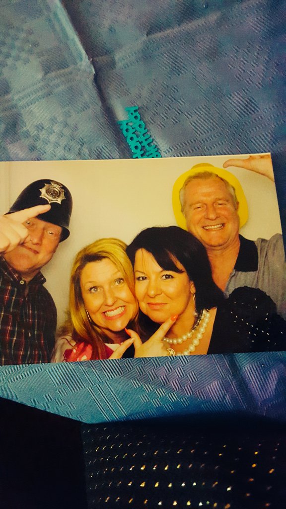 nikdangerfield's tweet photo. Cousins friend for life https://t.co/EZOxU6FIGh