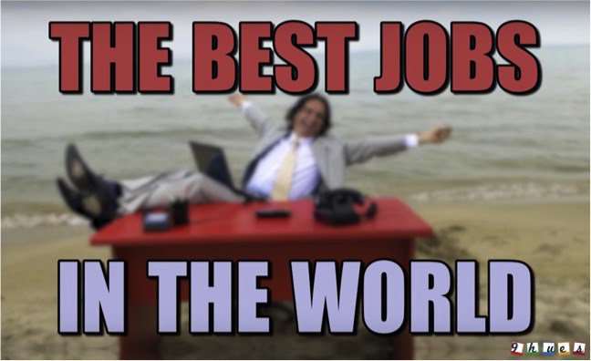 #TheBestJob In The #World You Can #Wish For
#ProfessionalSnuggler #NetflixTagger… 9hues.com/the-best-job-i…