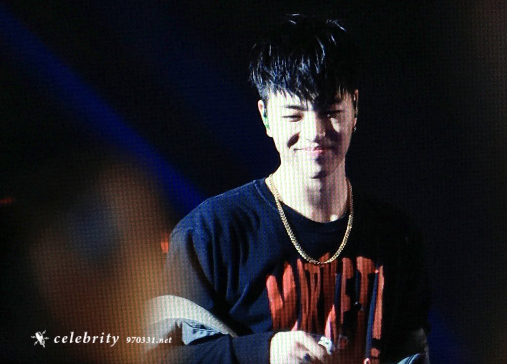 970331net's tweet photo. [preview] 160131 iKONCERT #준회 / 팬들 보는 눈에서 꿀이 이렇게나 떨어질일..모두 가래떡 준비하새오😭😭😭 https://t.co/NiWZOgBVwq