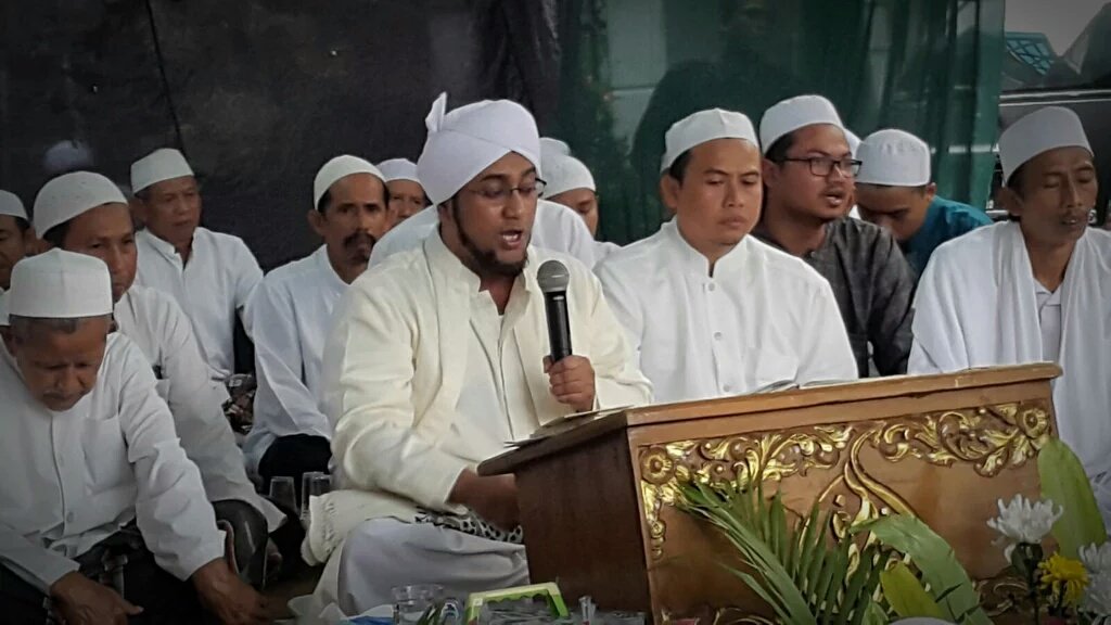 Majlis bulanan di hadiri habib <a href="/IstanaSeggaf/">NURULMUSTHOFA (NM_1)</a>