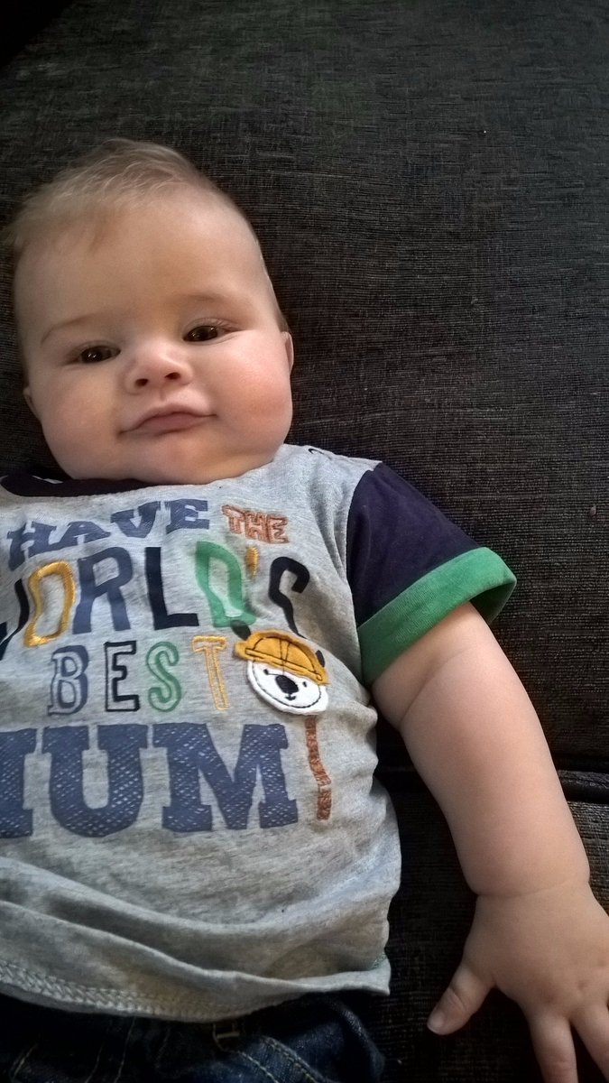 IBelongWithHim's tweet photo. 6 months old today - Time flies when your teething, smiling, chowing &amp;&amp; rolling #HalfAYear https://t.co/RVEvtUVHa5