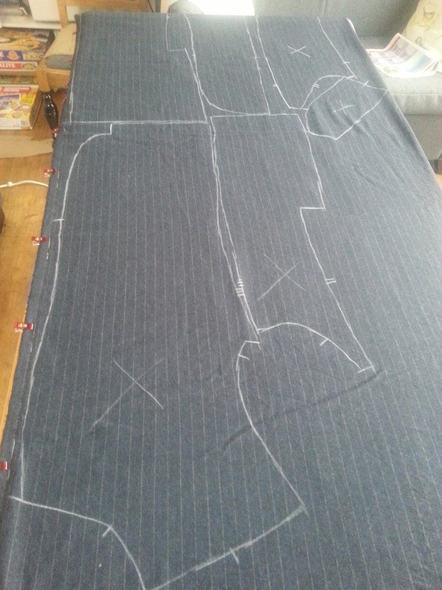 MoveitRichC's tweet image. #blazerof2016 while weather is damp marking out fabric that I have had for ages for 1st jacket/blazer