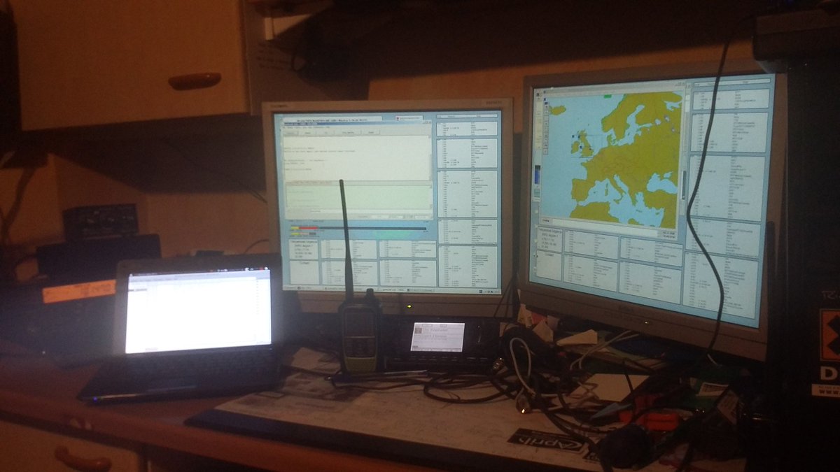 F4EED's tweet photo. tiens un peu de #radio cette apres midi .. #HF #pskmail #hamr #dstar ... https://t.co/4tEsZknVUO