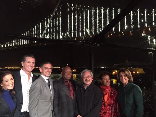 Spectacular #BayLightsForever display pays tribute to our beloved city. #SF has long served as a beacon of hope.