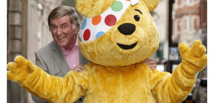 Britain lost one of its greatest talents today, we all grew up watching him... RIP Sir Terry Wogan 😔 #RIPTerryWogan