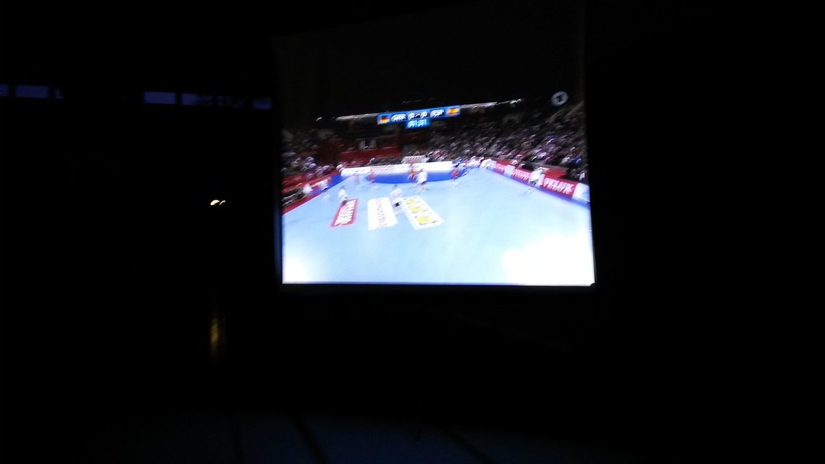 BuchiTime's tweet photo. Public Viewing beim @sv64_handball #GERSPA #HandballEM https://t.co/BIsxqb4rk2