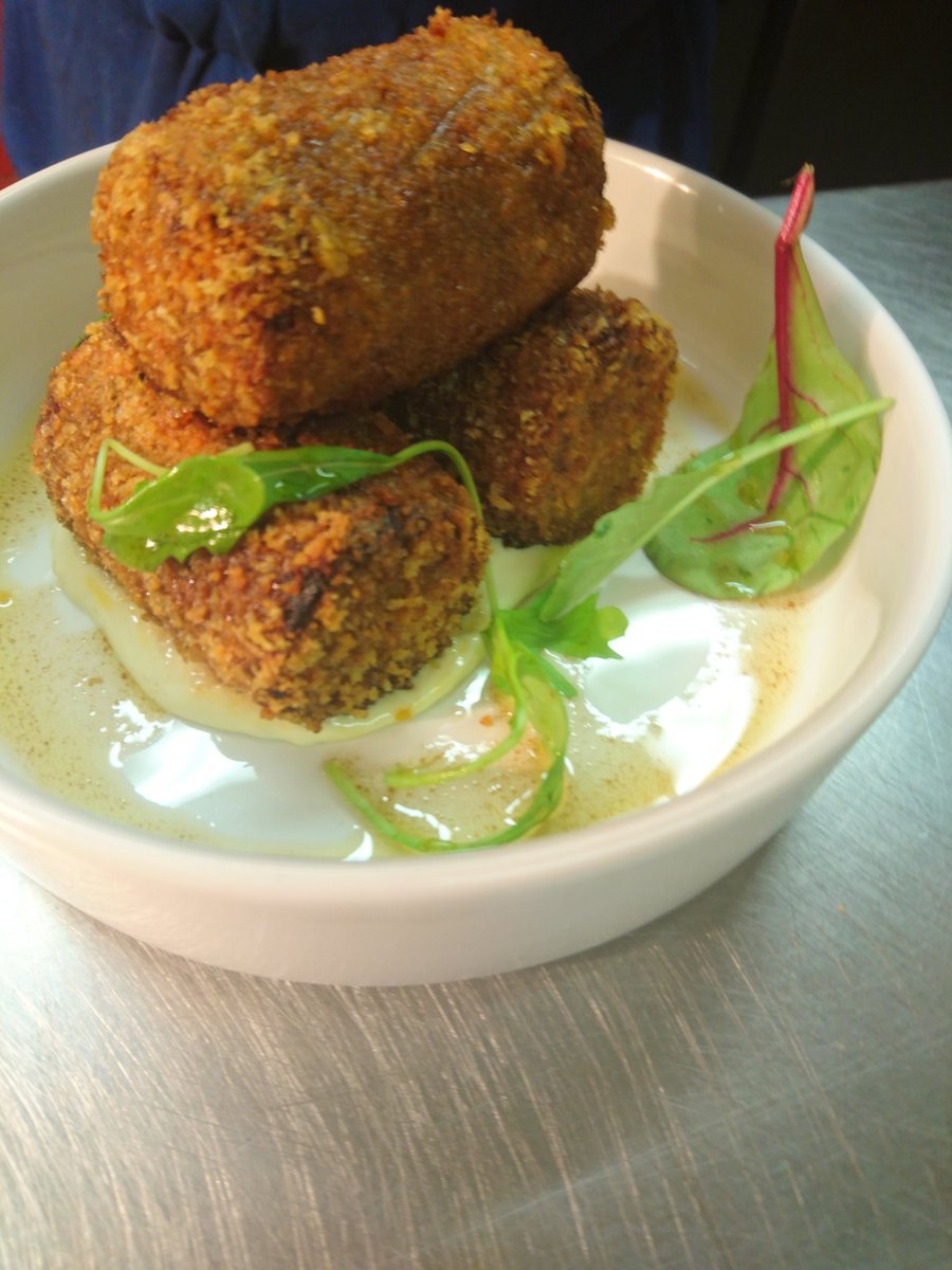 Some of the new tapas <a href="/maisons_rest/">Maisons Restaurant</a>#foodporrn #tasty #tapas #goodfood #RT  @JamesUnson <a href="/mcardle_23/">Raymond McArdle</a> <a href="/RossMcardle/">Ross Mc Ardle</a>