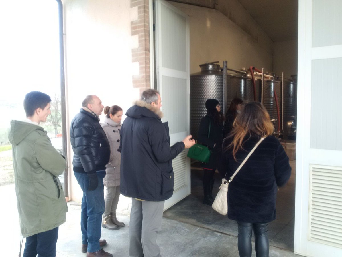 CortonaDoc's tweet photo. Gran finale per il press tour del @CortonaDoc all'azienda @ilFitto #cortona Doc #vino #wine #tuscany #toscana https://t.co/BLD37D40Jo