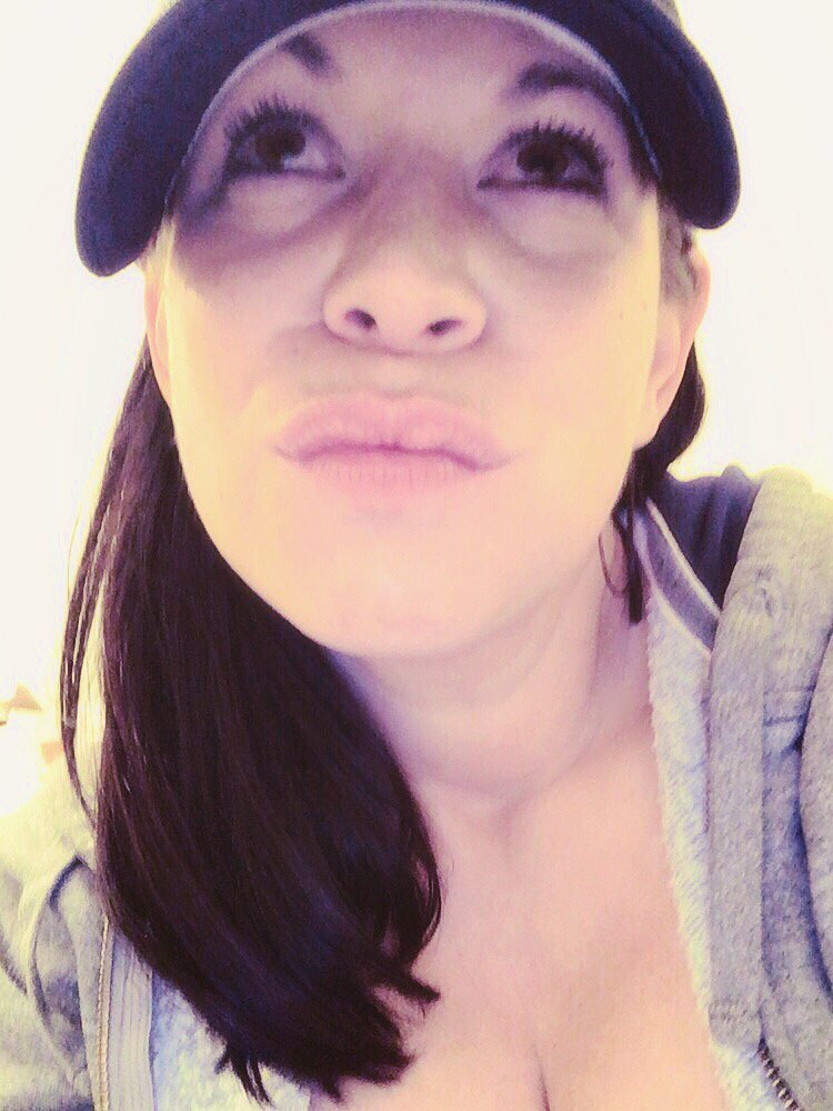 hdtorch's tweet photo. #WonderWhatWouldHappenIf @ANGRYref Finally went to bed?? Oh I'd get to steal his Baur Hat!! https://t.co/XNHlQ7aF3u