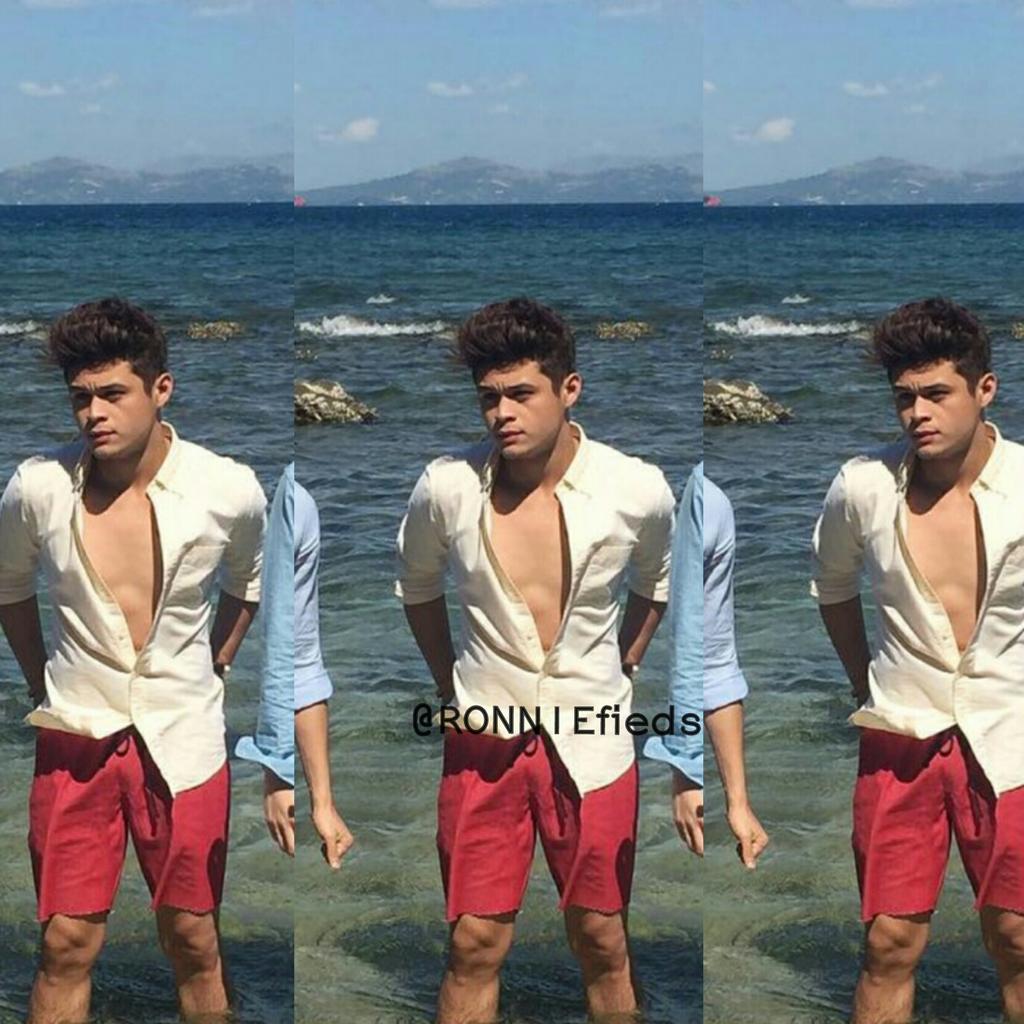 RONNIEfieds's tweet photo. @imjonlucas why so hooooooot?😍🔥🔥 take it off https://t.co/UBC2IdcPOZ