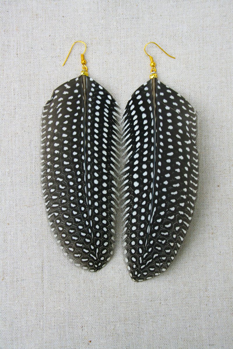 MinorFragment's tweet photo. https://t.co/xZ2RHMOcbO #EtsyUKsellers #handmade #polkadots #feather #featherearring #featherjewelry #jewellery https://t.co/oUuYAugVva