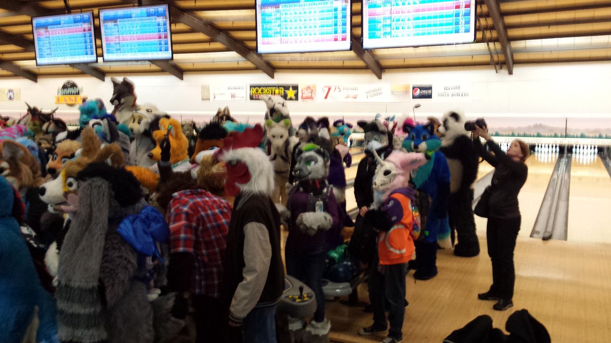 TankYeen's tweet photo. So glad I finally made it to a spot I could be seen!! #Short #Hyena #Problems at #WFS22 #TankYeen #Fursuit https://t.co/x6mwSQr80T