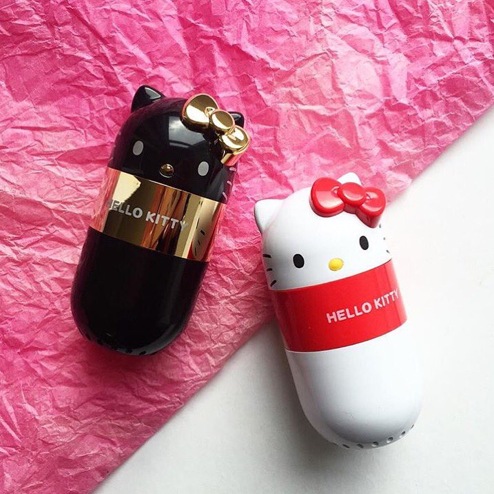 redbowshoppe's tweet photo. hi, we need these #tosowoong x #hellokitty facial pore brushes asap!
(Photo memebox) https://t.co/OljOcwEaV3