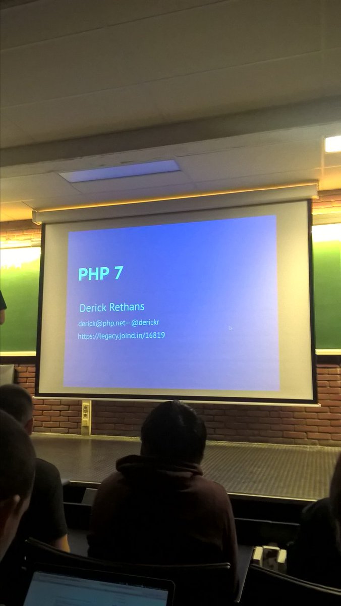 OrlinBobchev's tweet image. 7 bitches #phpfosdem #fosdem