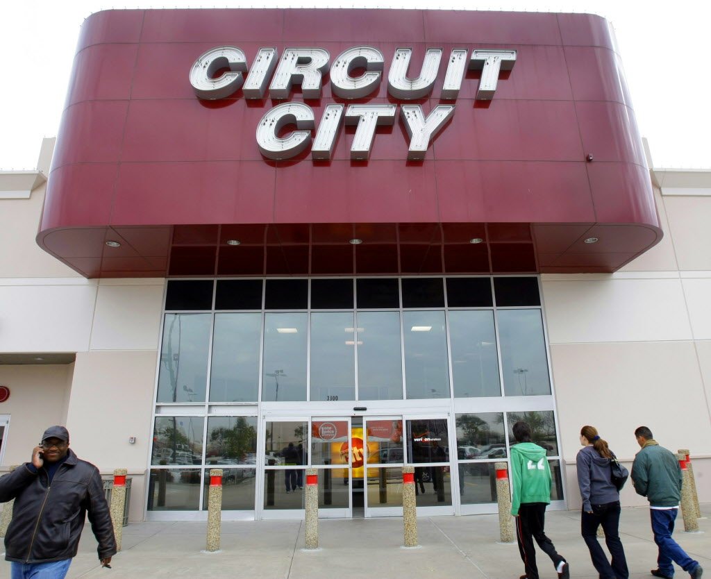 dallasnews's tweet image. Circuit City is planning a comeback and it could be heading to Dallas for its big return d-news.co/XH1xn
