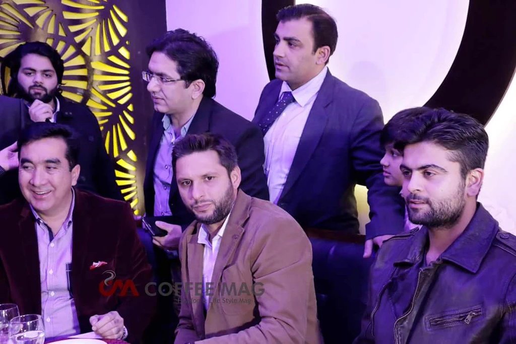 mehak_shahid19's tweet photo. pics From The Launching Of Alkabab Restaurant #SecondBranch
#oldButGold
#Oldie https://t.co/9aeXPzkhmb