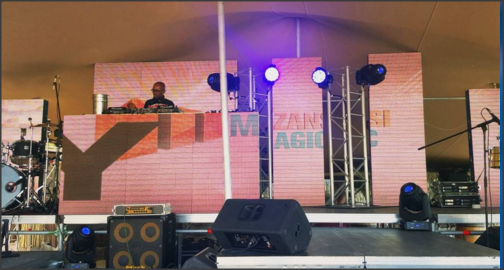 Mzansimagic's tweet photo. Awesome vibes at the #unrestrictedboldsessions It's about to get lit in here! #carlingbluelabel #mzansimagic https://t.co/GLgrjJ1EmX
