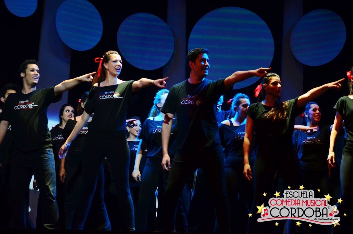 CBAMusical's tweet photo. Nuestros alumnos en el #ShowCase2015 de #ComediaMusicalCordoba https://t.co/YP02FKAAC1 https://t.co/uBsel3ZYPS