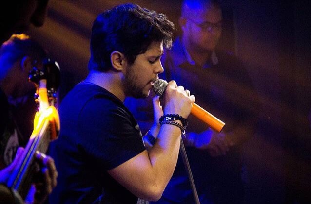 InfoRVianna's tweet photo. Fotos do Renato no show de ontem! ❣ https://t.co/c6Oqsrp0zf