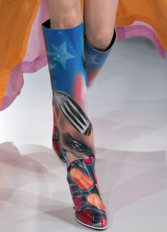 heartof_fashion's tweet photo. Long live rock @Margiela
#bowie #springcouture https://t.co/F0gG5G7jav