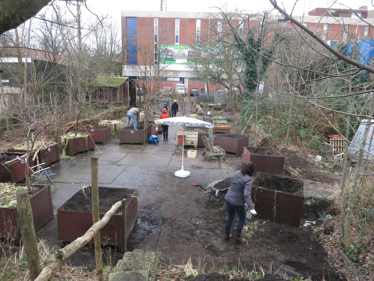 Monettuin's tweet photo. Zo, zeg maar dag met je handje naar de Monettuin. De tuin is helemaal leeggehaald. https://t.co/vBWaX40Pvq https://t.co/ZGVYddGxfV